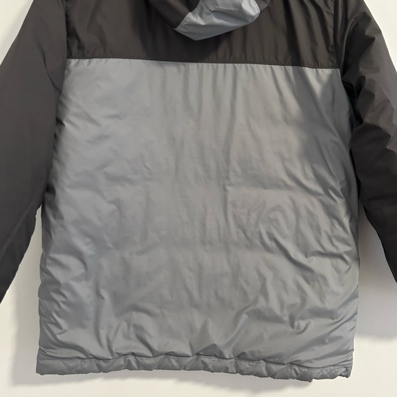 GUC Boy’s North Face Reversible Coat - Picture 3 of 16